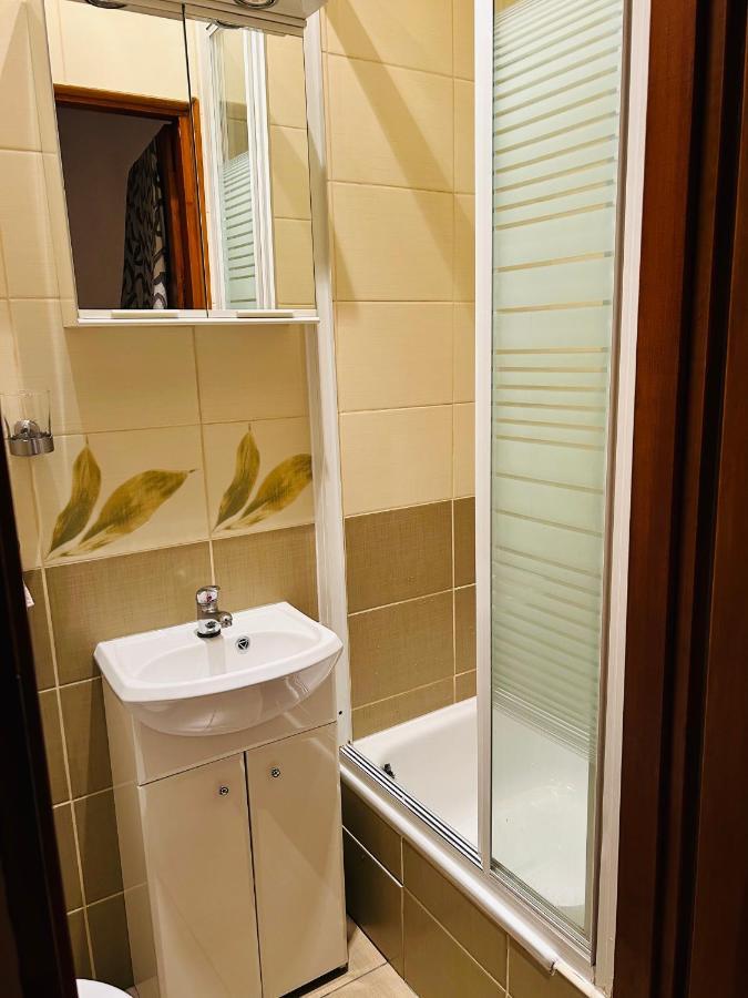 Kr Apartamenty Cracovie Extérieur photo